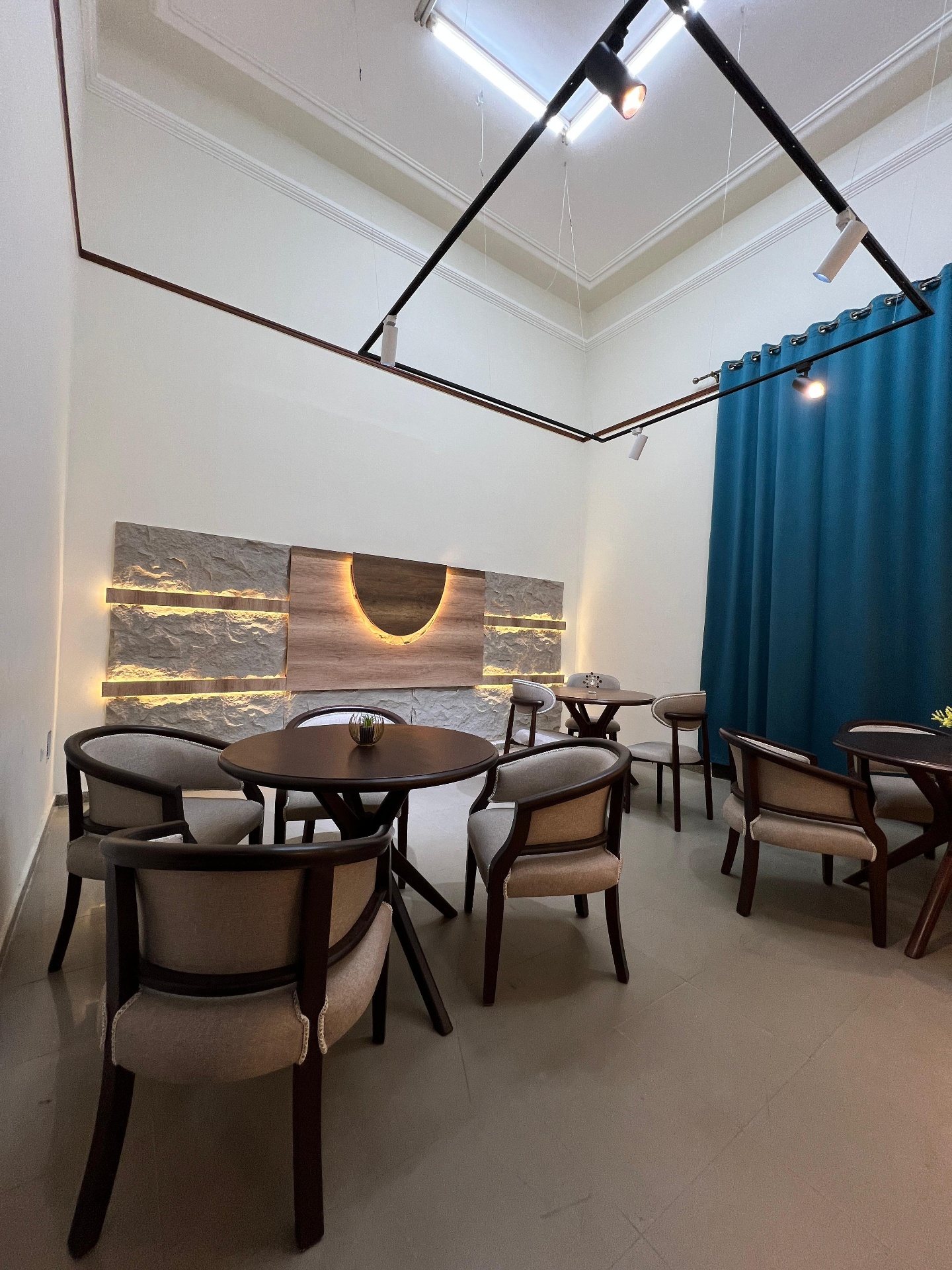 Lounge Hall