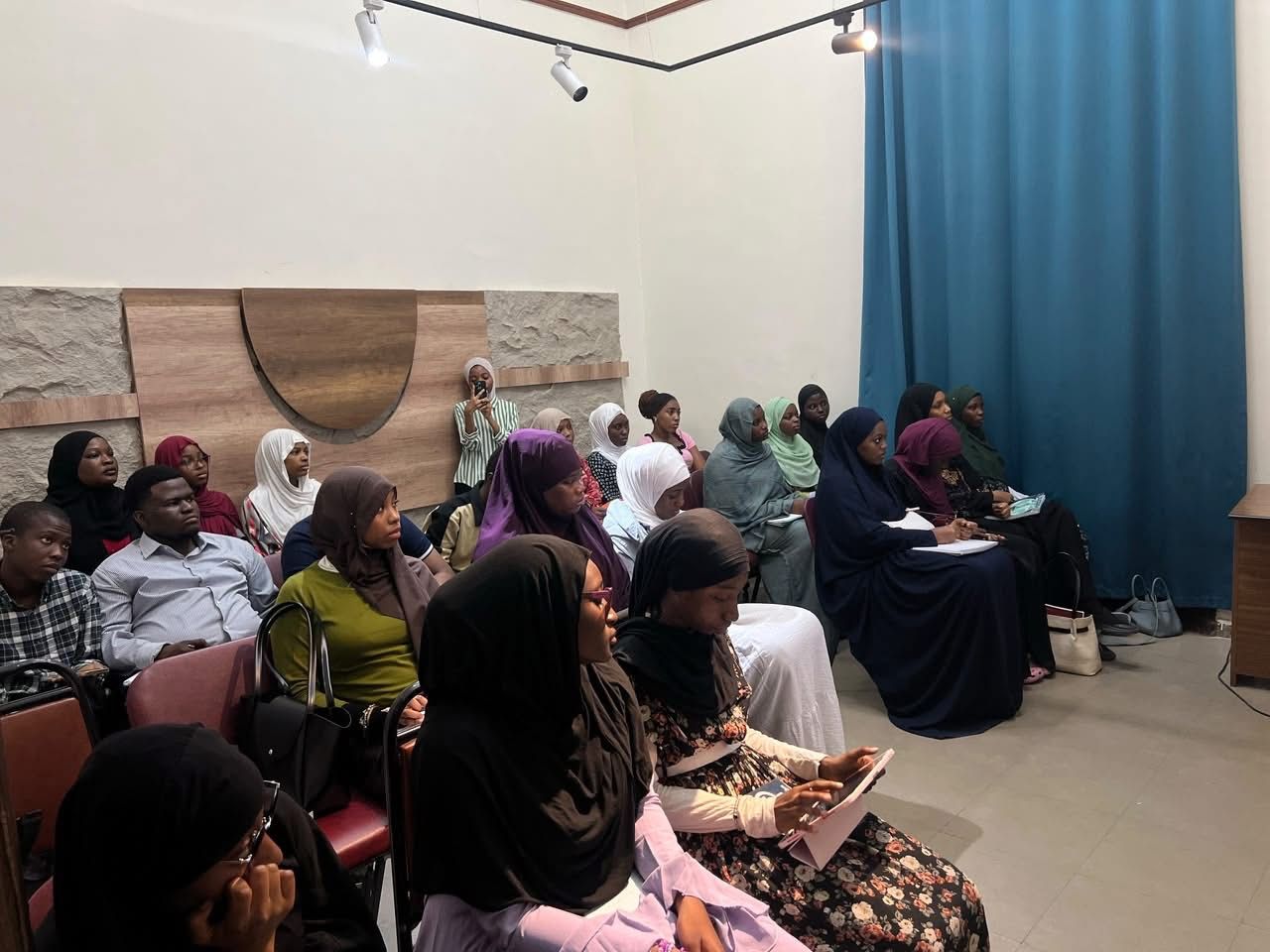 An initiative's session in a small hall